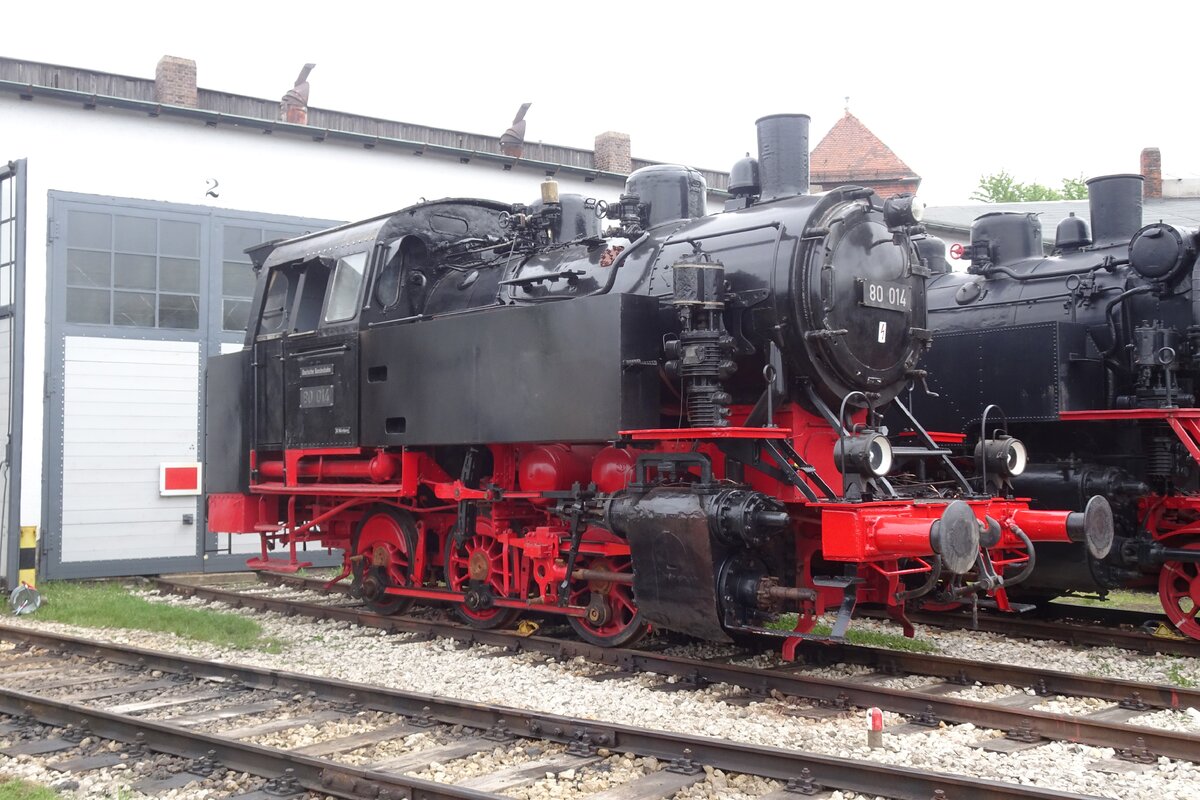 The demise of the Süddeutsches Eisenbahnmuseum at Heilbronn gave the Bayerisches Eisenbahnmuseum some new entries, 80 014 being amongst them. This newby is photographed at the BEM on 26 May 2022.