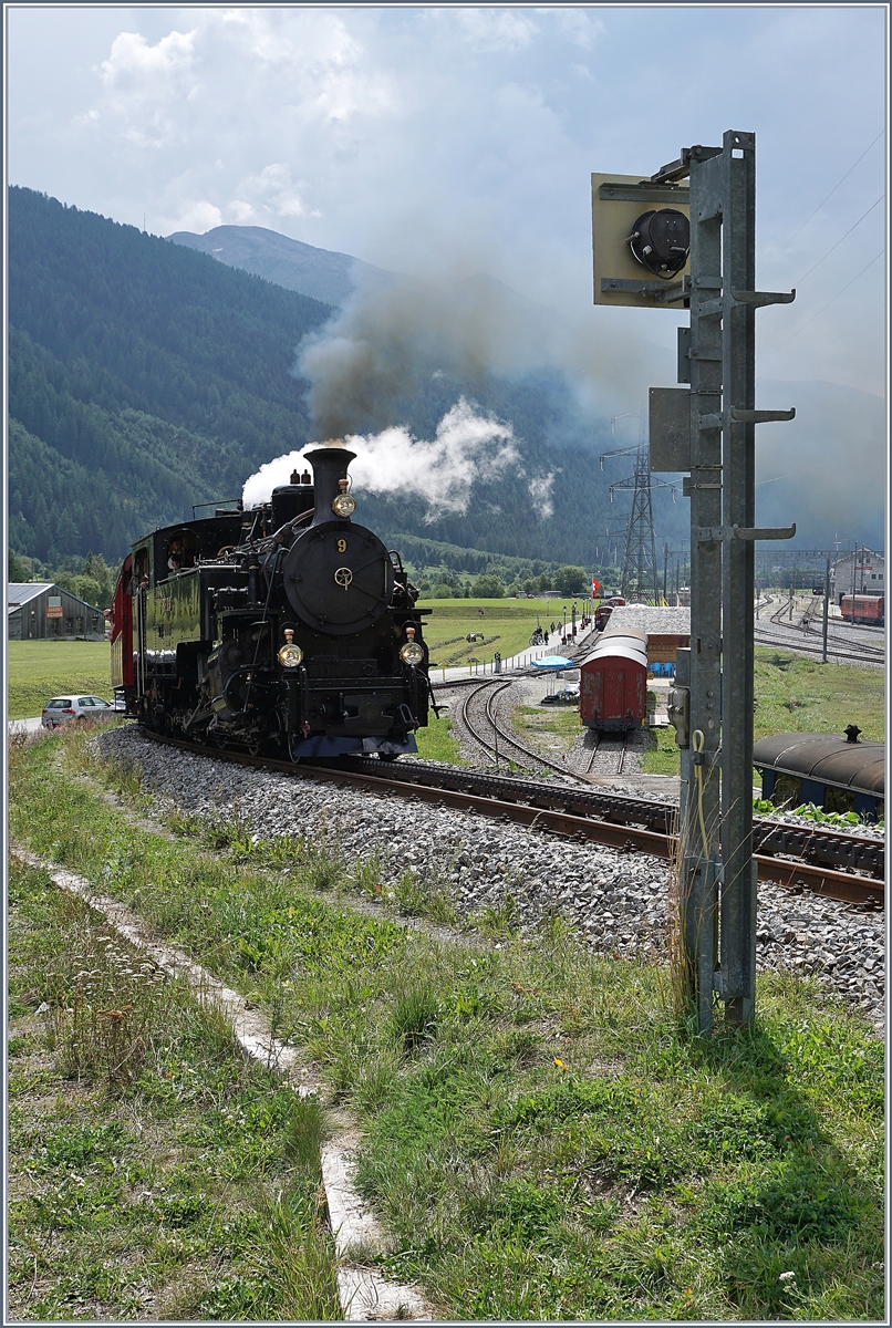 The DFB HG 3/4 N° 9 on the way to Realp by his departur in Oberwald.

31.08.2019