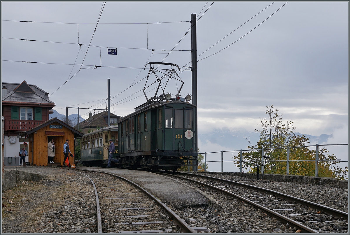 The Fe 4/4 151 (ex CGTE) by the Blonay-Chamby in Chamby. 

30.10.2021