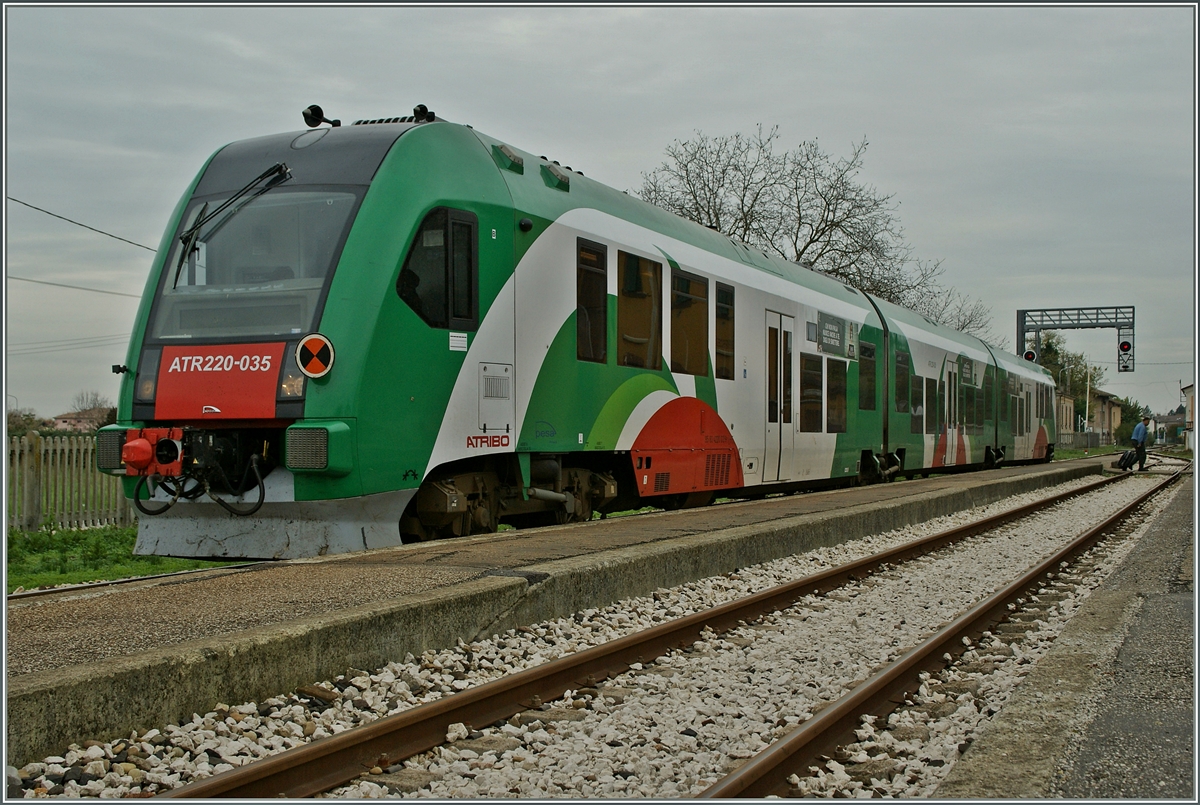 The FER ATR 220 035 inh Brescello-Viadana.
14.11.2013