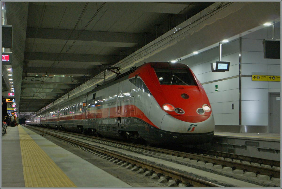 The Frecciarossa 9563 from Torino to Salerno in the new Stationpart of Bologna AV (Alto Velocit). 
16.11.2013