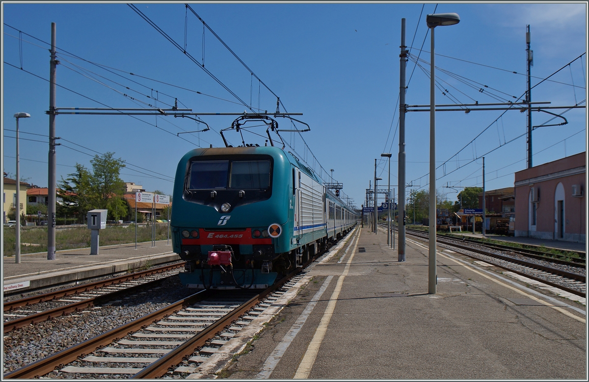 The FS 464 555 in Orbetello Monte Argentario.
22.04.2015