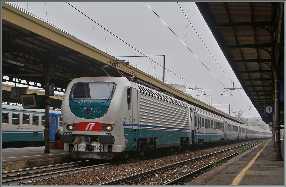 The FS E 402 146 with an IC in Modena.
20.09.2014