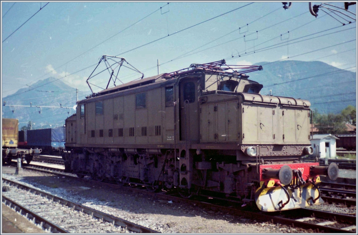 The FS E 626 637 in Domodossola.
Spring 1993