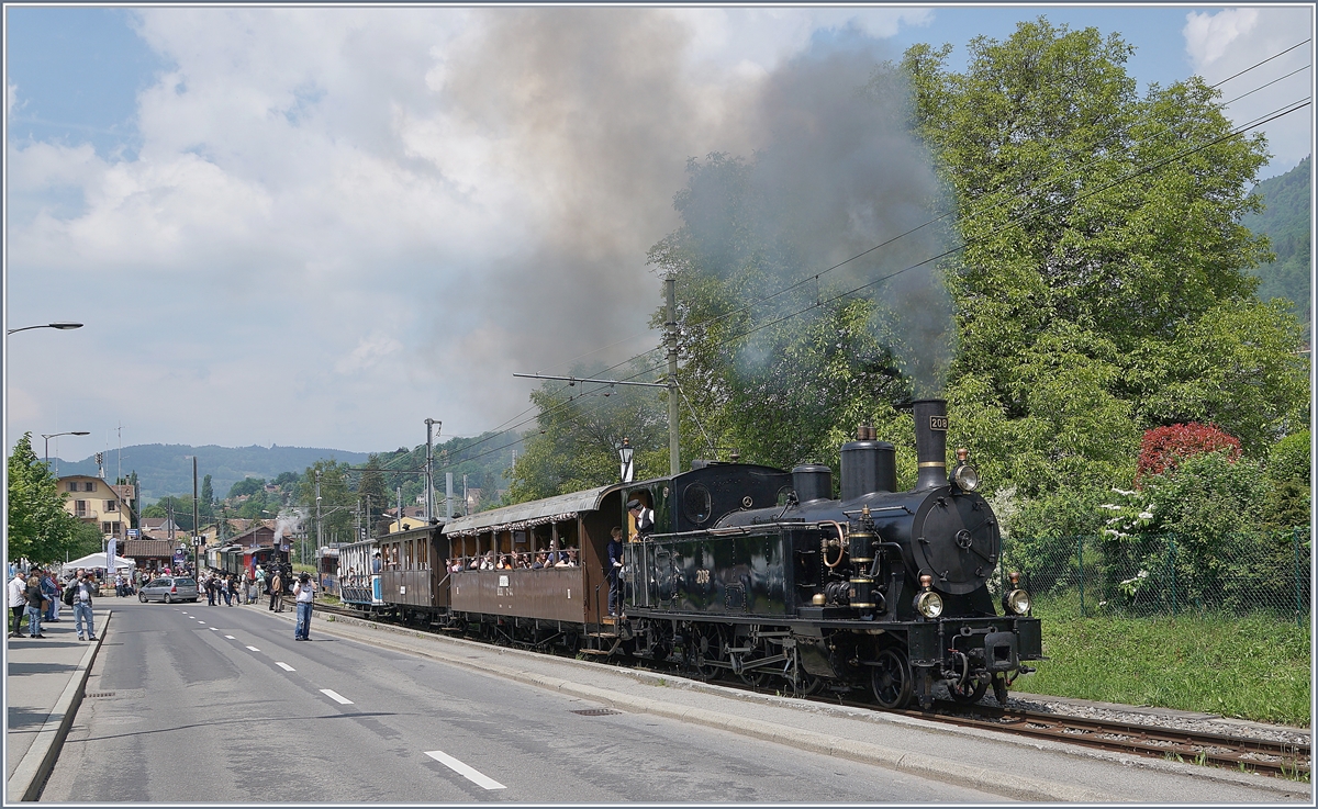 The G 3/4 208 by the Blonay-Chamby Railway is leaving Blonay on the way to Chaulin.

19.05.2018