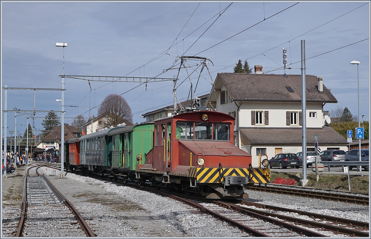 The GFM Te 4/4 14 in Palézieux wiht the Blonay-Chamby Special Service train.
03.03.2019