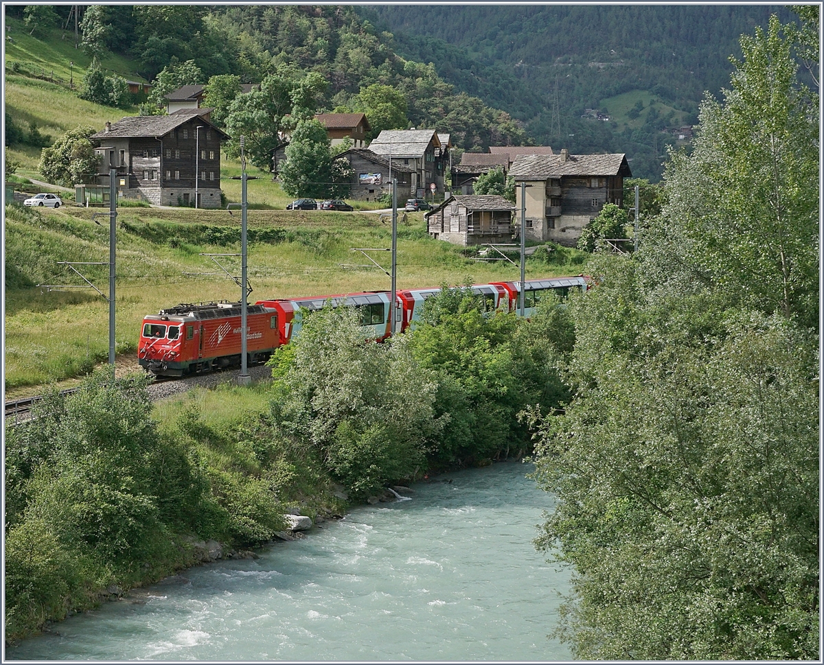 The Glacier Express 902 from Zermatt to St Moritz by Milachru. 

14.06.2019