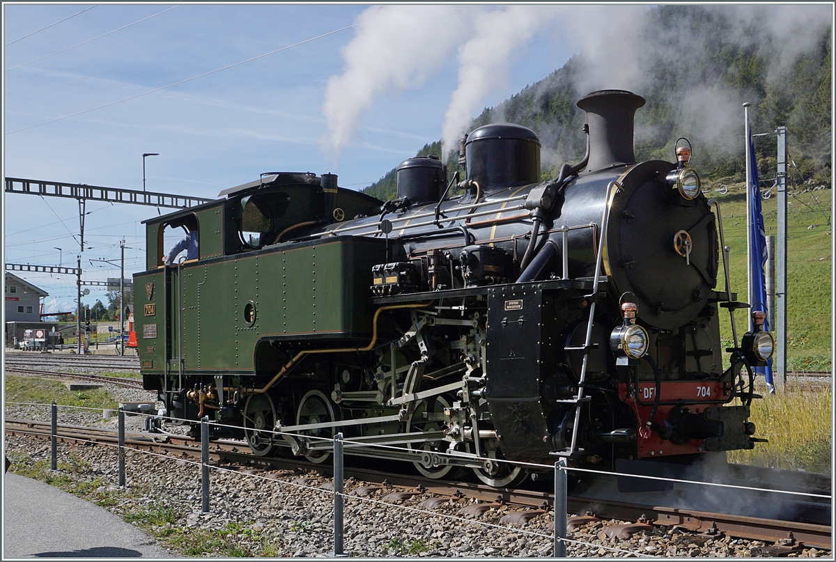 The HG 4/4 704 in the Oberwald DFB Station. 

30.09.2021