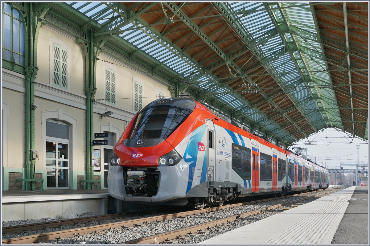 The Léman Express Z 31527 M V in Evian les Bains.

08.02.2020