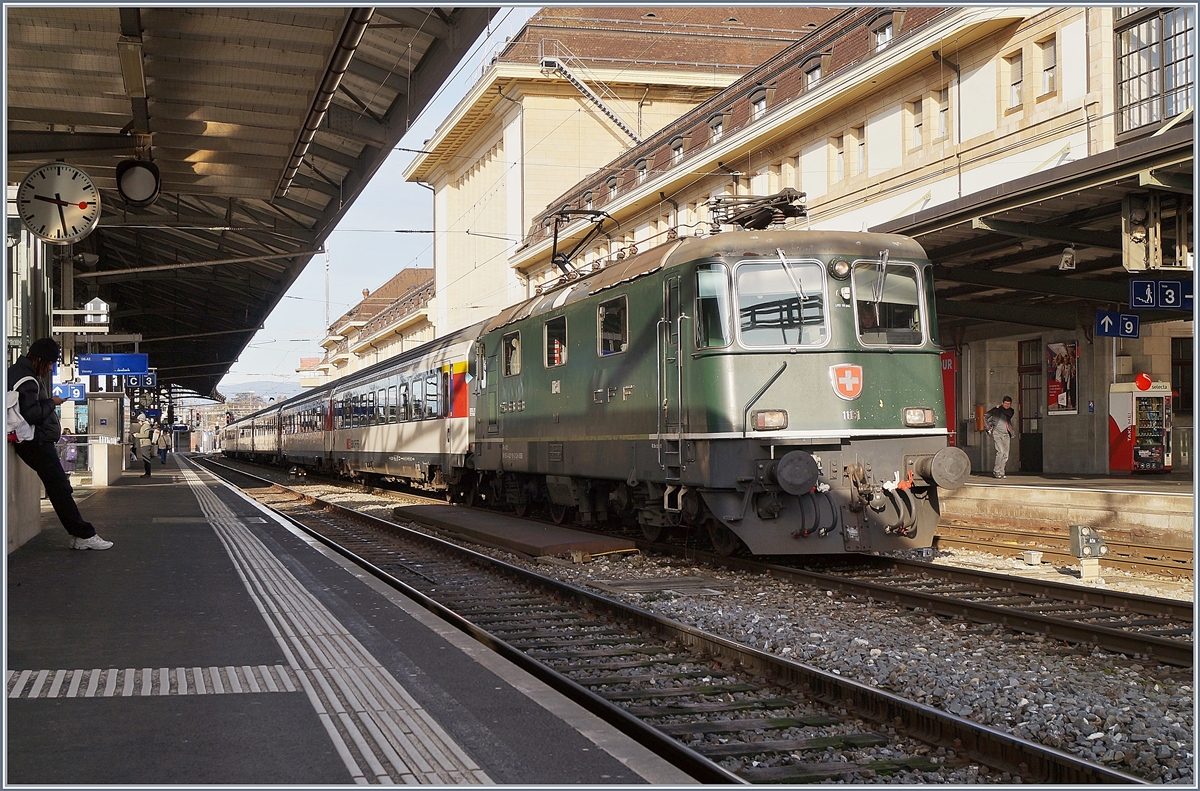 The last gren SBB passanger service Re 4/4 II, the Re 4/4 II 11161 in Lausanne. 

20.02.2020