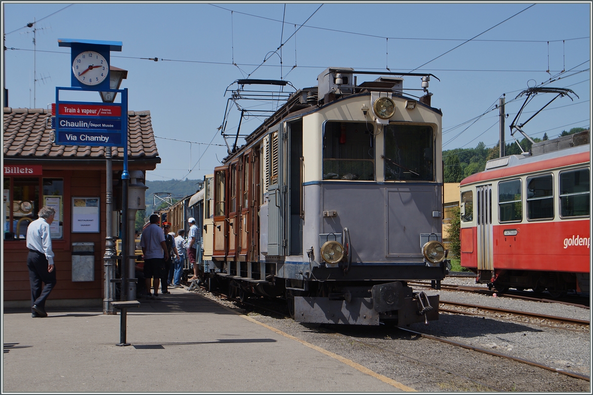 The LLB ABFe 2/4 N° 10 in Blonay. 
09.06.2014