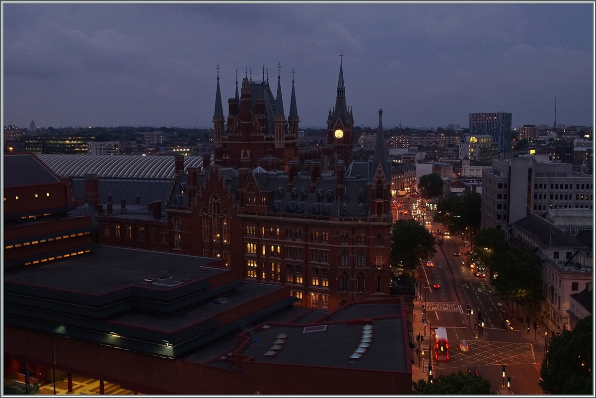 The London St Pancras Station.
21.05.2014