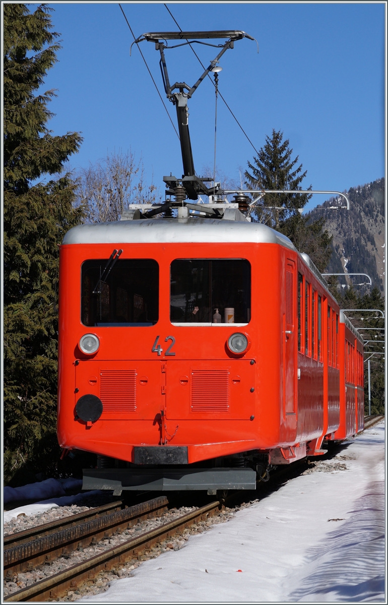 The  Mer de Glace  train 42 on the way to the Mer de Glace in Chamonix.

14.02.2023