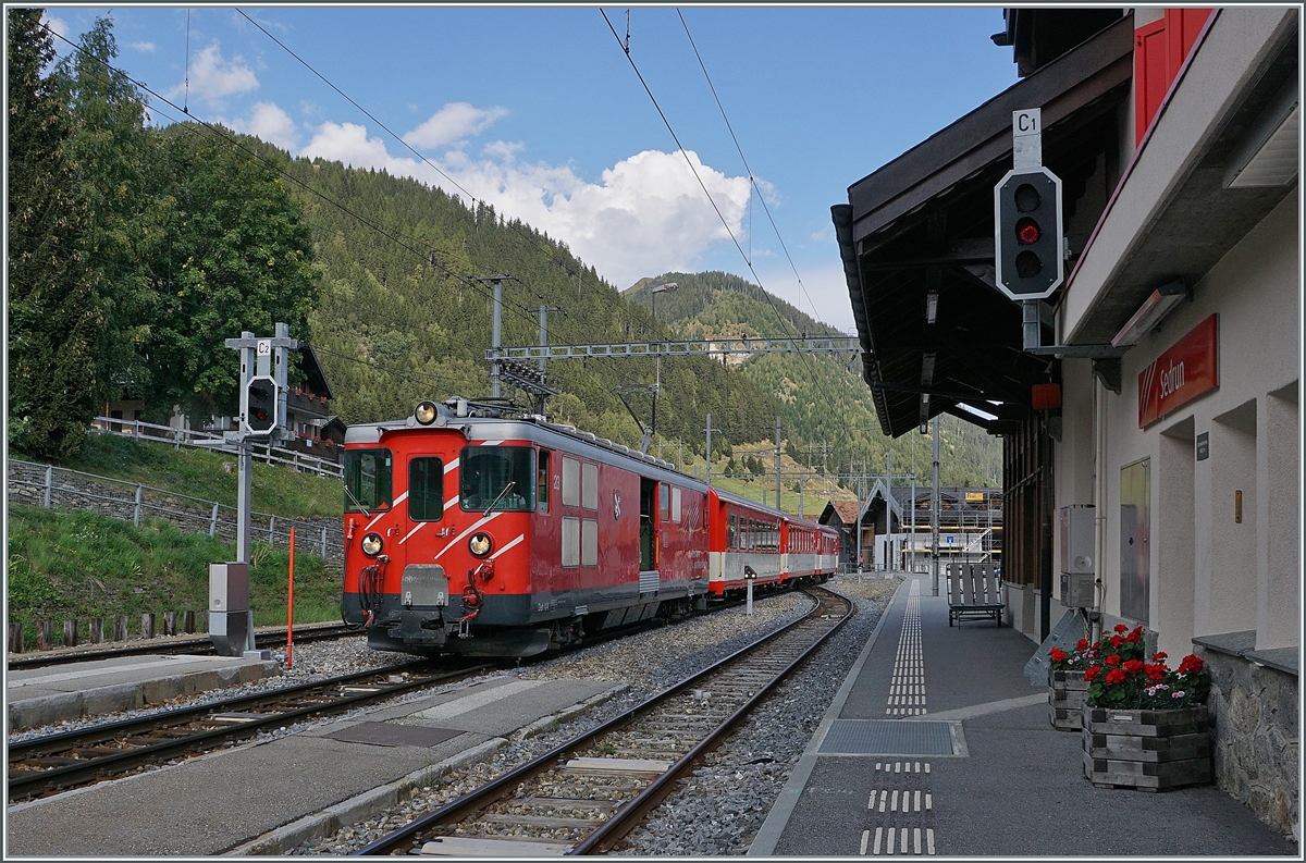 The MGB Deh 4/4 23 is arriving with his local service from Disentis to Andermatt at the Serdrun Station.

16.09.2020