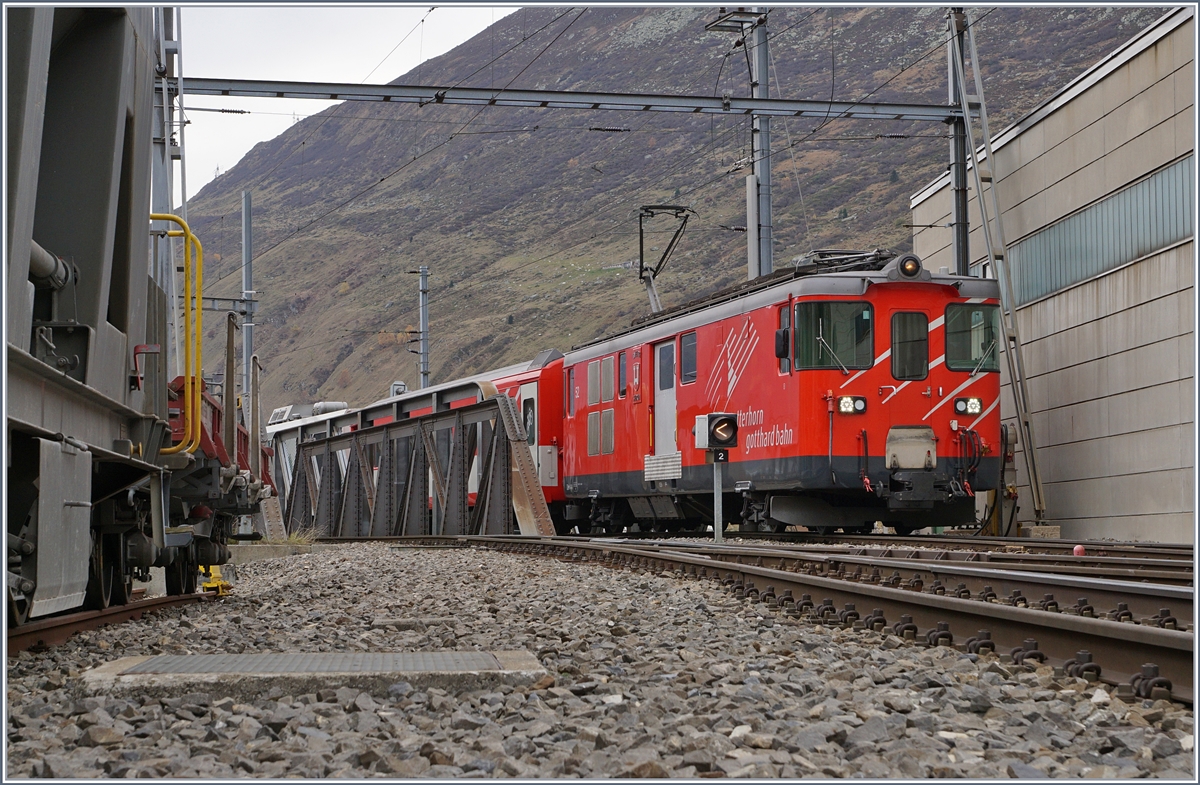 The MGB Deh 4/4 52 with a local train in Andermatt.
 21.10.2017