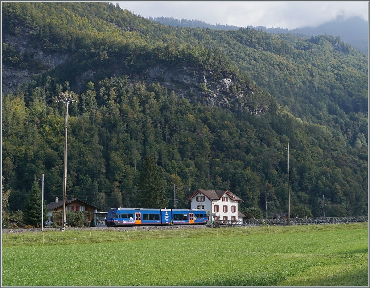 The MIB Be 2/6 13 (the ex CEV MVR Be 2/6 7004  Montreux ) on the way from Innertkirchen to Meiringen by the Aareschlucht West Station. 

22.09.2020