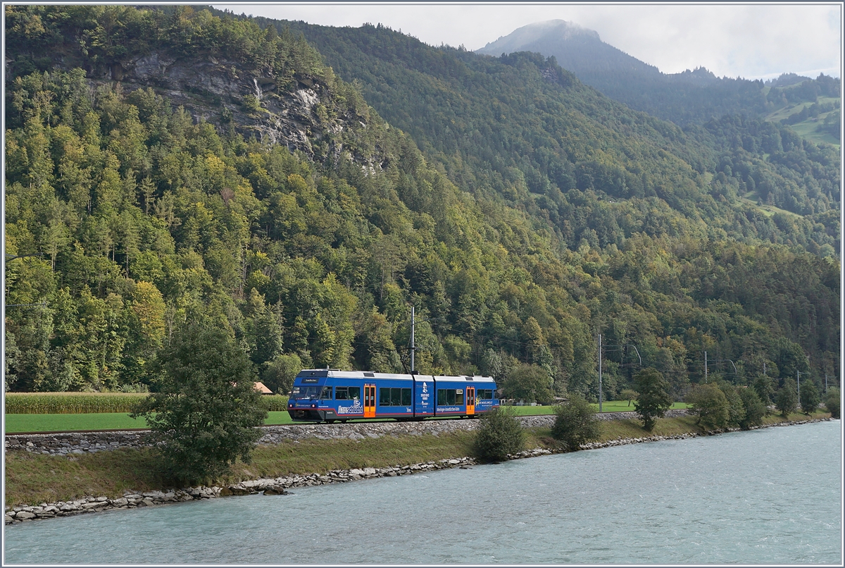 The MIB Be 2/6 13 (Ex CEV / MVR Be 2/6 7004) on the way to Innertkichen by the Aareschlucht West.

22.09.2020