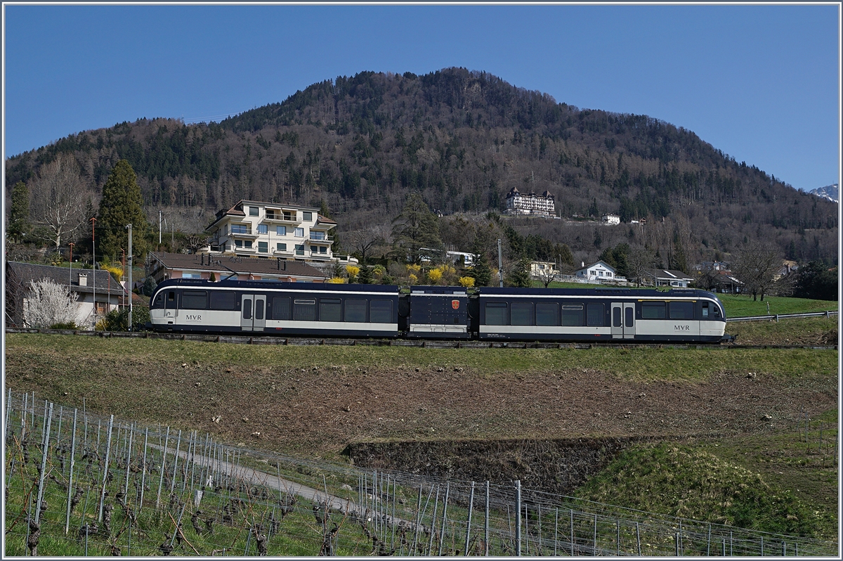 The MOB / MVR / CEV ABeh 2/6 7501 on the way to Montreux by Planchamp. 

17.03.2020