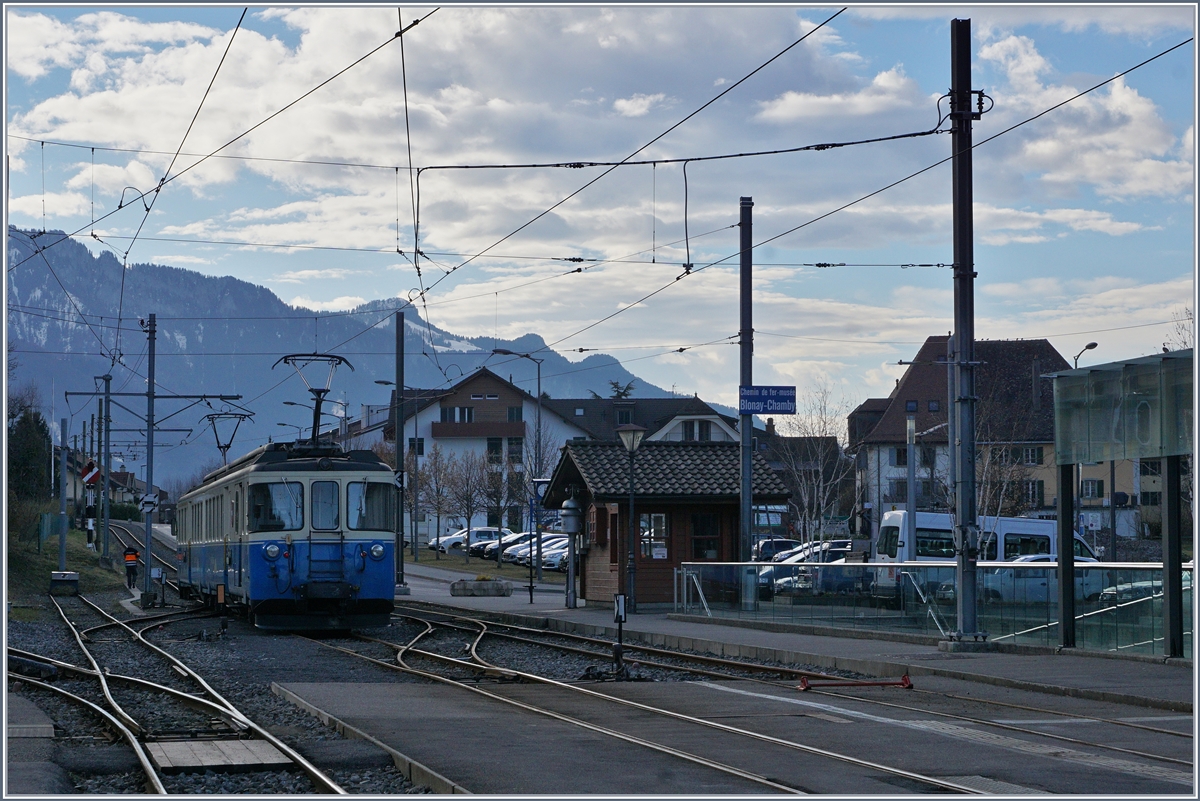 The MOB ABDe 8/8 4001 SUISSE in Blonay.
