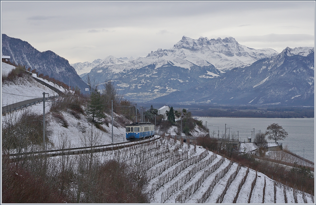 The MOB ABDe 8/8 4001 SUISSE betwenn Le Chatelard VD and Planchamps.
29.12.2017