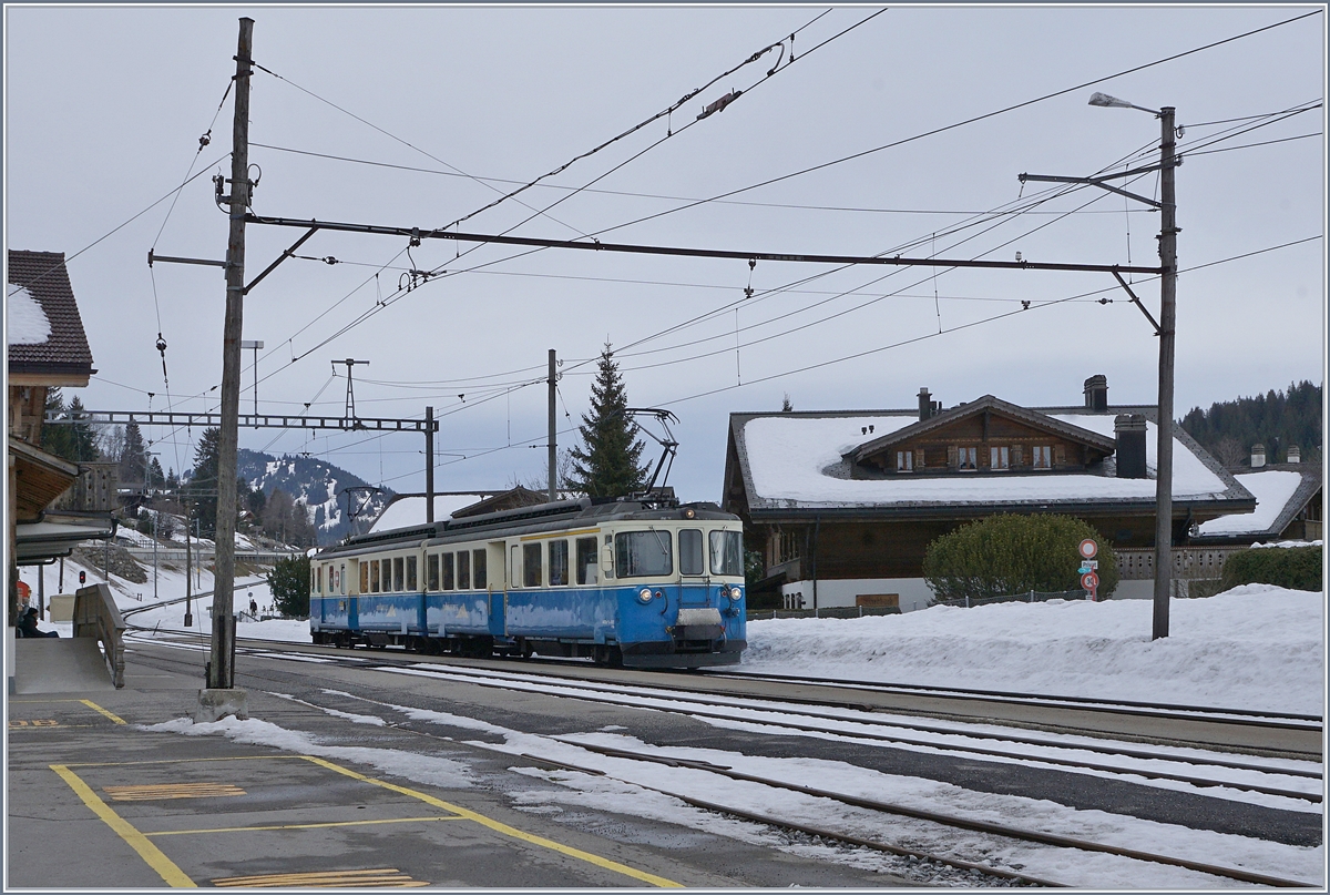 The MOB ABDe 8/8 4001 in Schönried.
10.01.2018