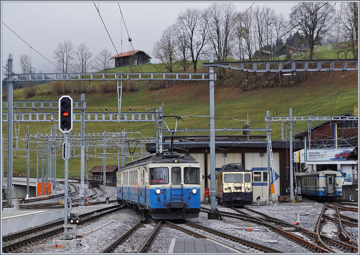 The MOB ABDe 8/8 4001 SUISSE in Zweisimmen. 

30.10.2017