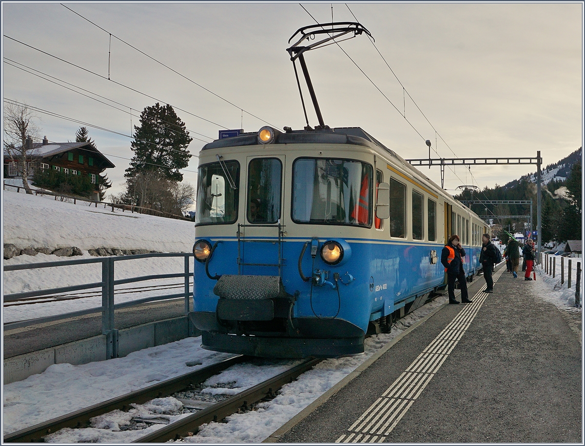 The MOB ABDe 8/8 4002  VAUD  by his stop in Saanenmöser.
10.01.2018