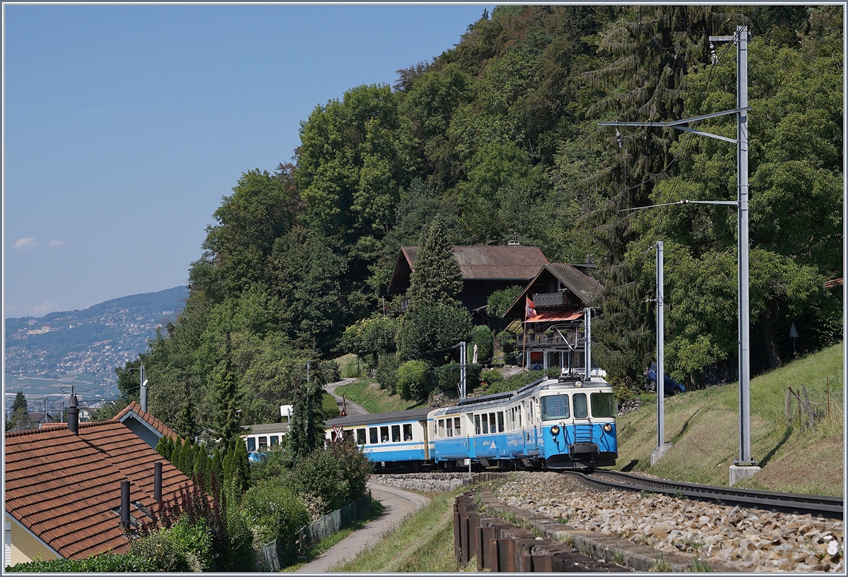 The MOB ABDe 8/8 4002 VAUD wiht his localt service to Zweisimmen near Chernex.
 21.08.2018