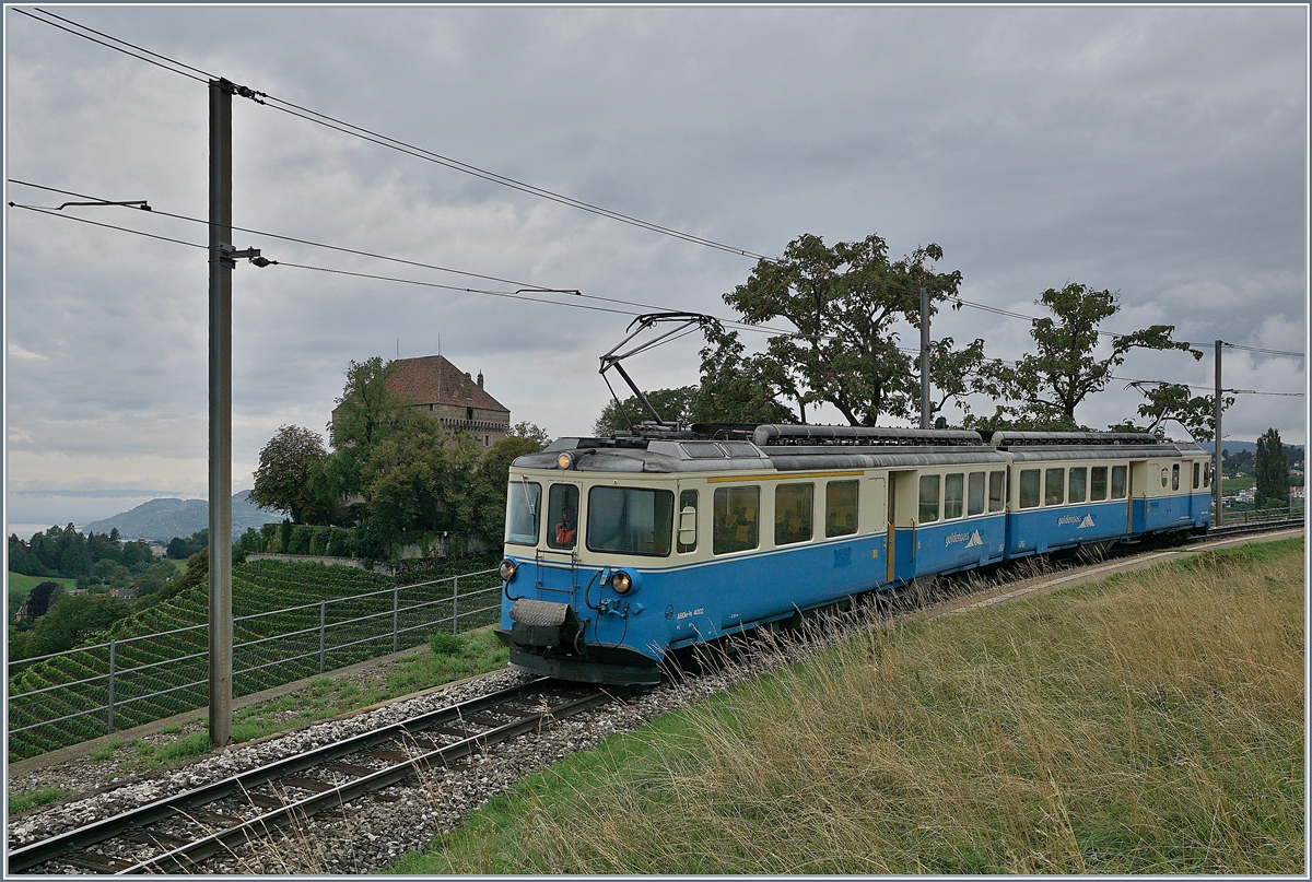 The MOB ABDe 8/8 4002 VAUD by Châtelard VD. 

19.08.2019