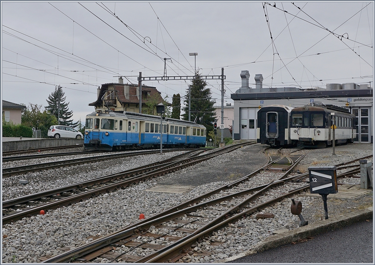 The MOB ABDe 8/8 4002 VAUD in Chernex. This was one of the last run for this train. 

04.10.2019