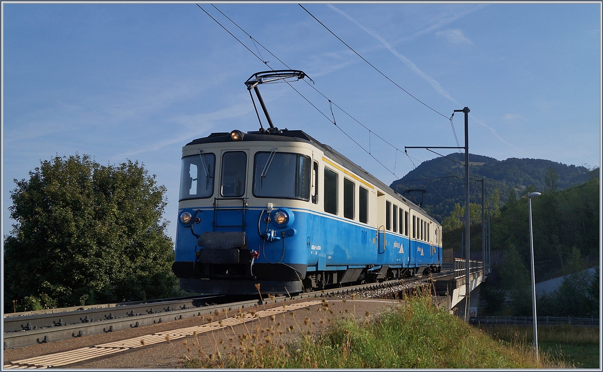 The MOB ABDe 8/8 4004 FRIBOURG from Les Avant to Montreux by Châtelard VD.
08.08.2018