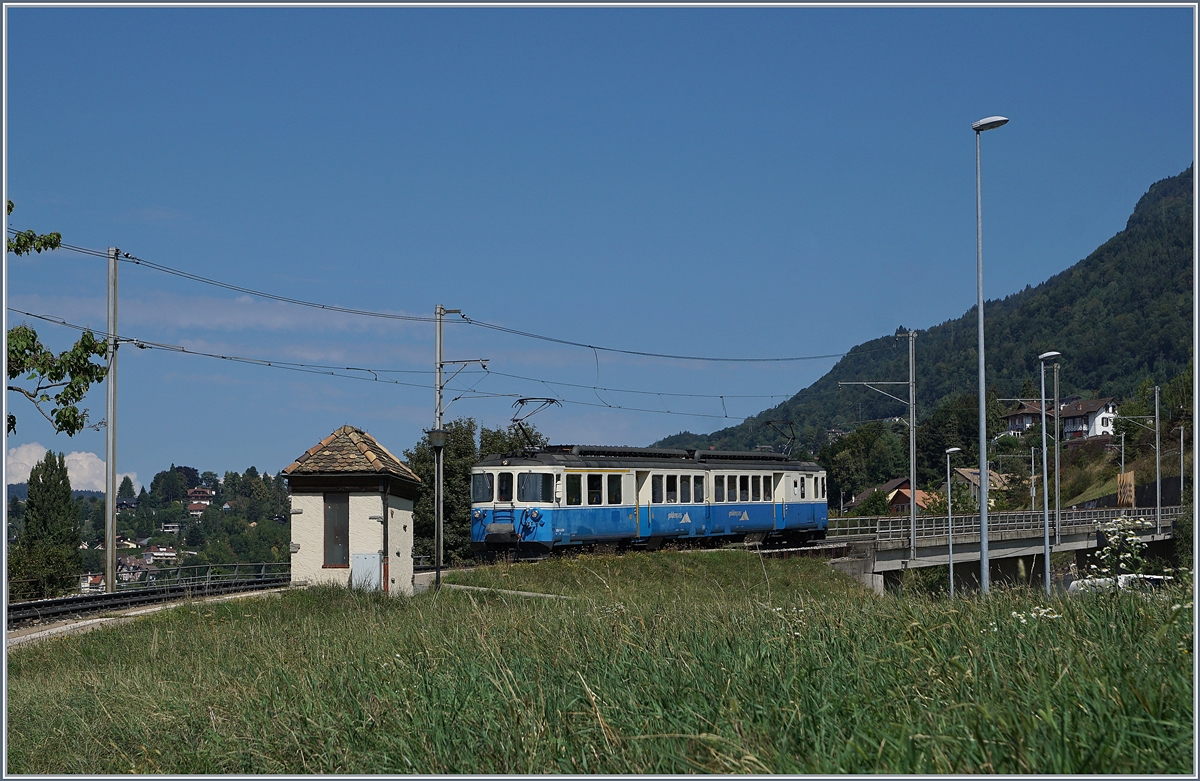 The MOB ABDe 8/8 4004 Fribourg by Châtelard VD.

22.08.2018

