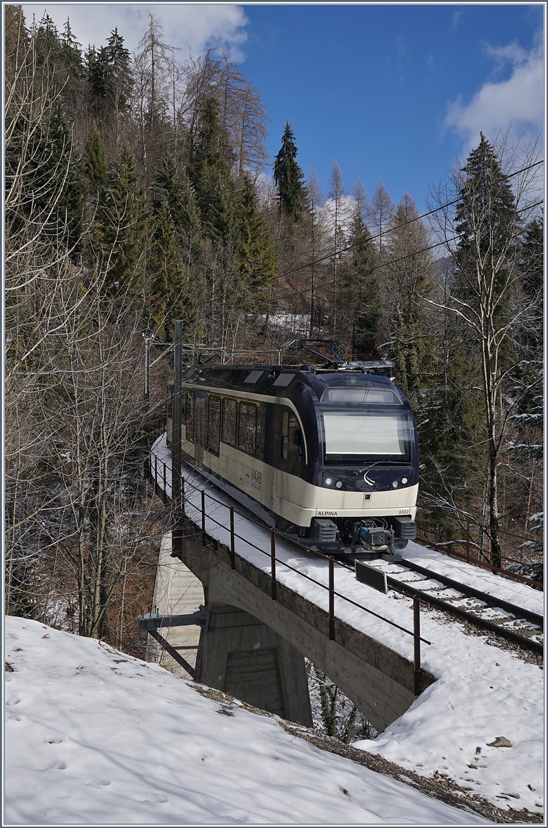 The MOB ABe 4/4 9302  Alpina  on the way to Zweisimmen near Les Avants.
03.02.2018