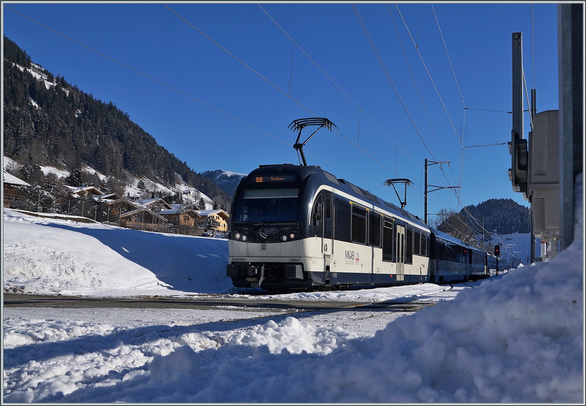 The MOB ABe 4/4 9304  Alpina  with local service from Zweisimmen to Motreux ijn Rougemont. 

11.01.2021
