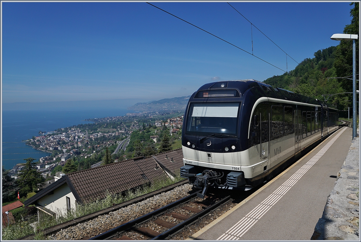 The MOB ABeh 2/6 7504  VEVEY  on his terminal Station of his Service in Sonzier. 

07.05.2020