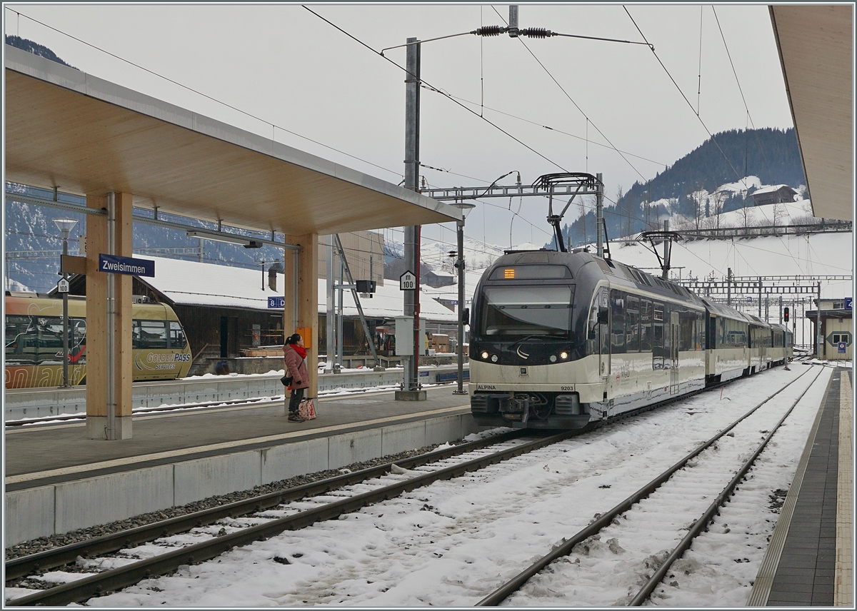 The MOB Alpina Be 9203 is arriving with his MOB Panoramic Service in Zweisimmen. 

15.012.2022