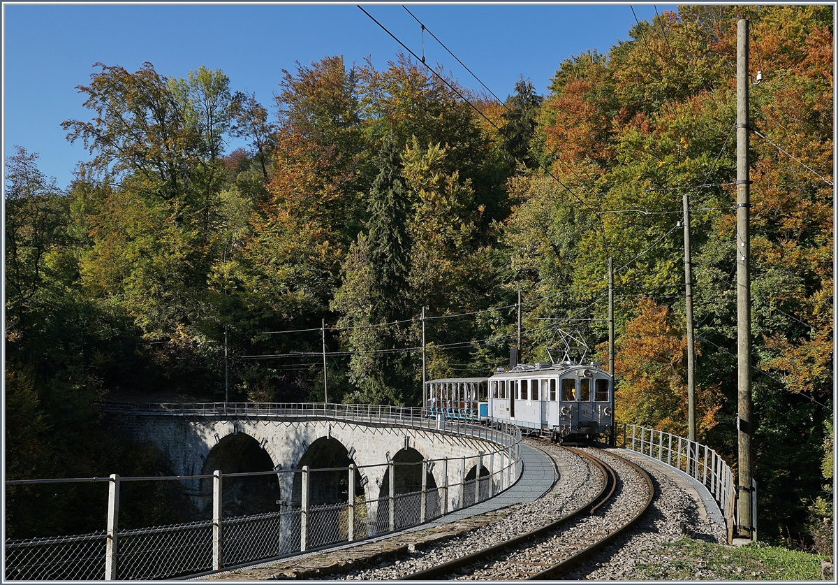 The MOB BCFe 4/4 11 by the Blonay Chamby Railway by  Vers chez Robert.
14.10.2018

