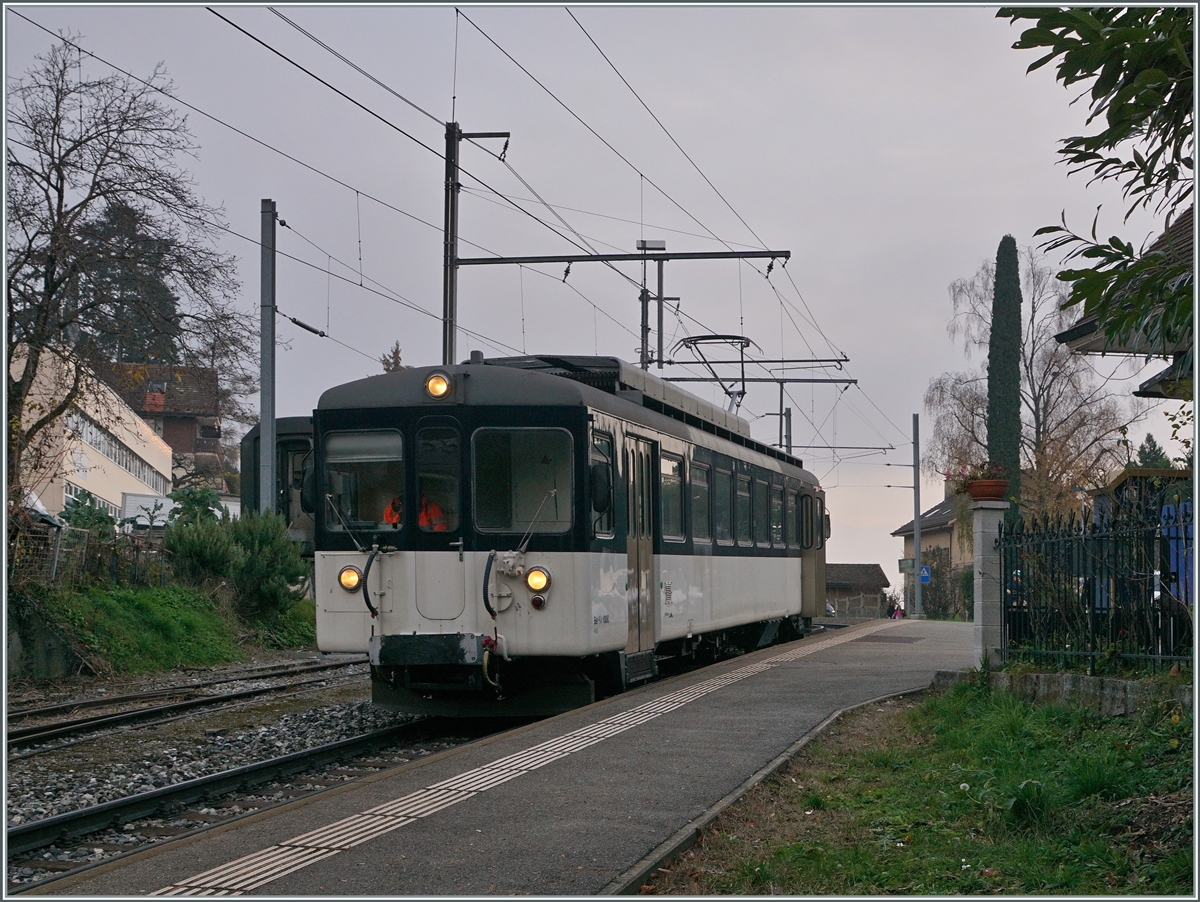 The MOB Be 4/4 1006 (ex Bipperlisi) in Fontanivent on the way to Montreux.

25.11.2020