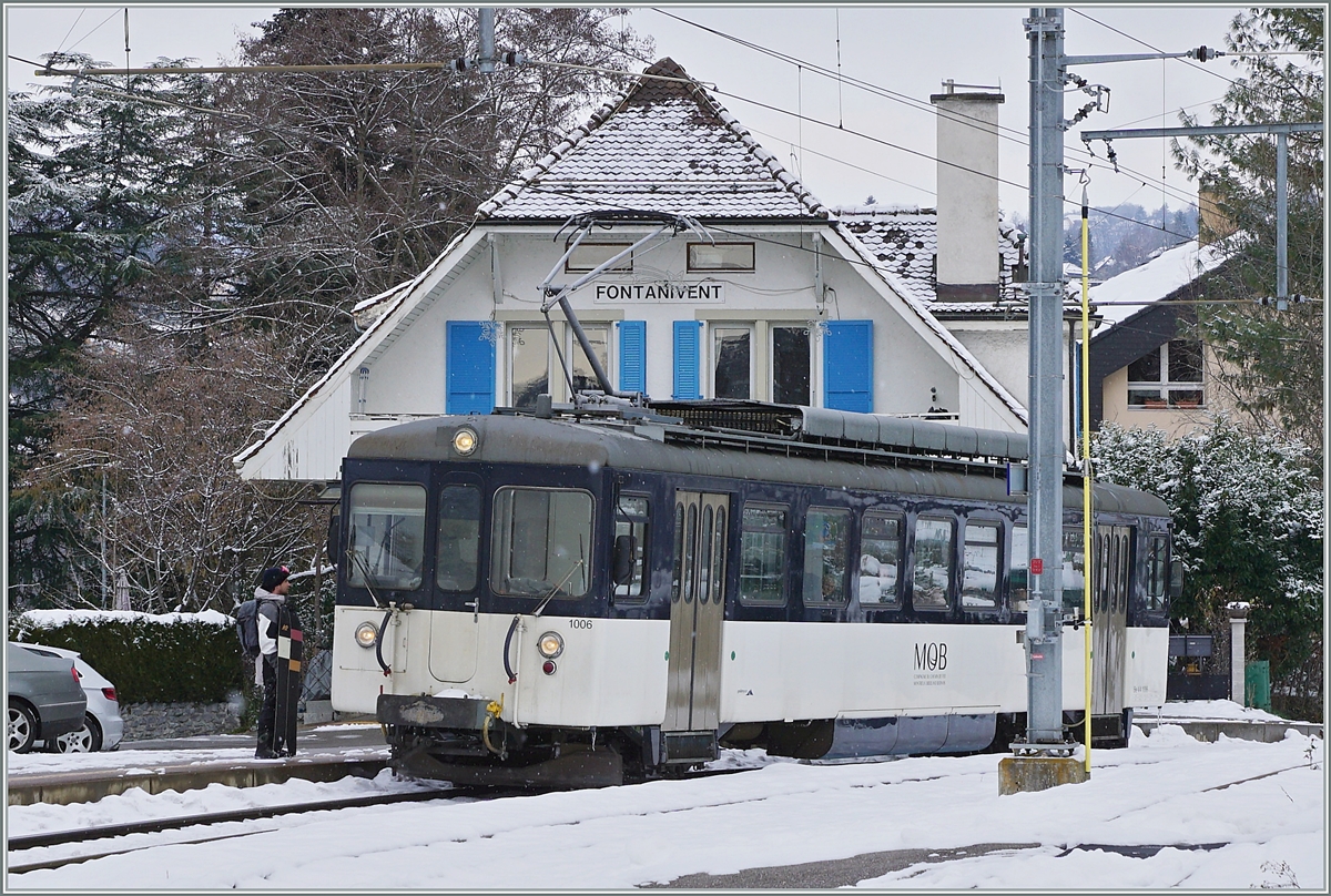 The MOB Be 4/4 1006  Bipperlisi  on the way to Les Avants by his stop in Fontanivent.

22.01.2023