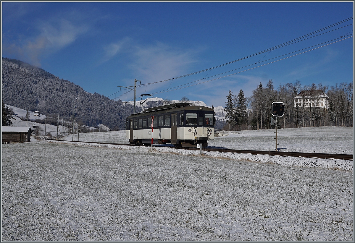 The MOB Be 4/4 1007 ex Bipperlisi is betweeen Blankenburg and Stöckli on the way to the Lenk. 

03.12.2020