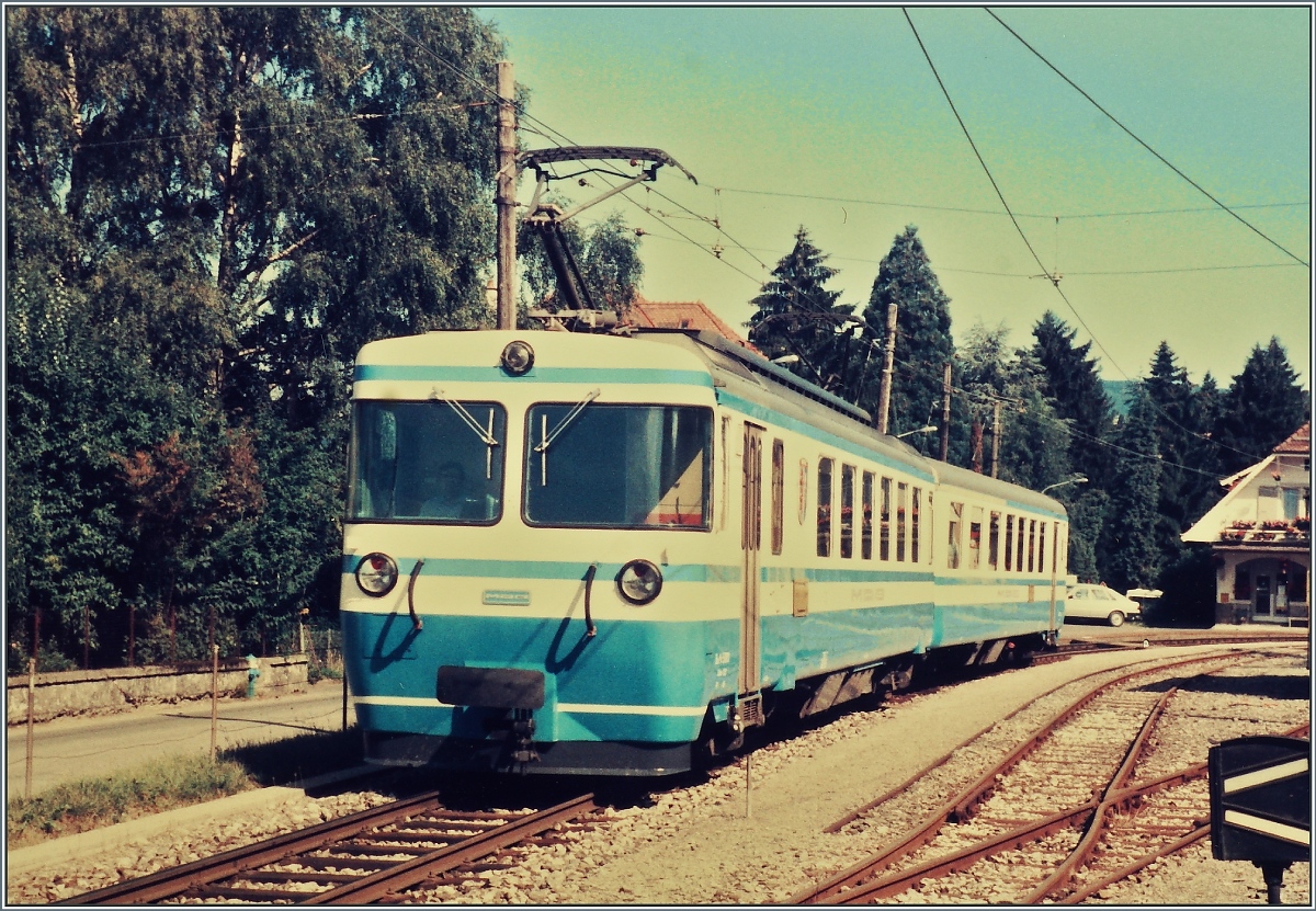 The MOB Be 4/4 with his ABt in Fontanivent . 

Summer 1985