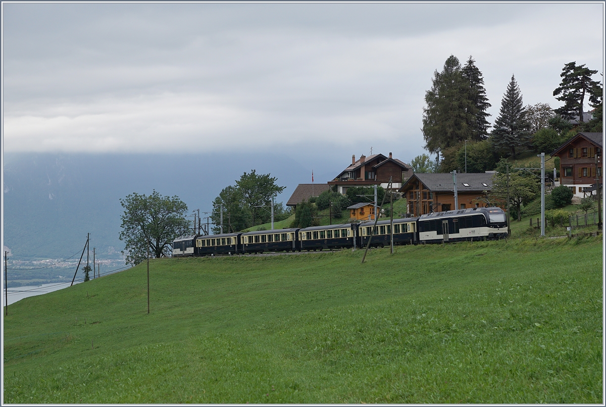 The MOB Belle Epoque Service from Zweisimmen to Montreux near Les Avants.
30.08.2018