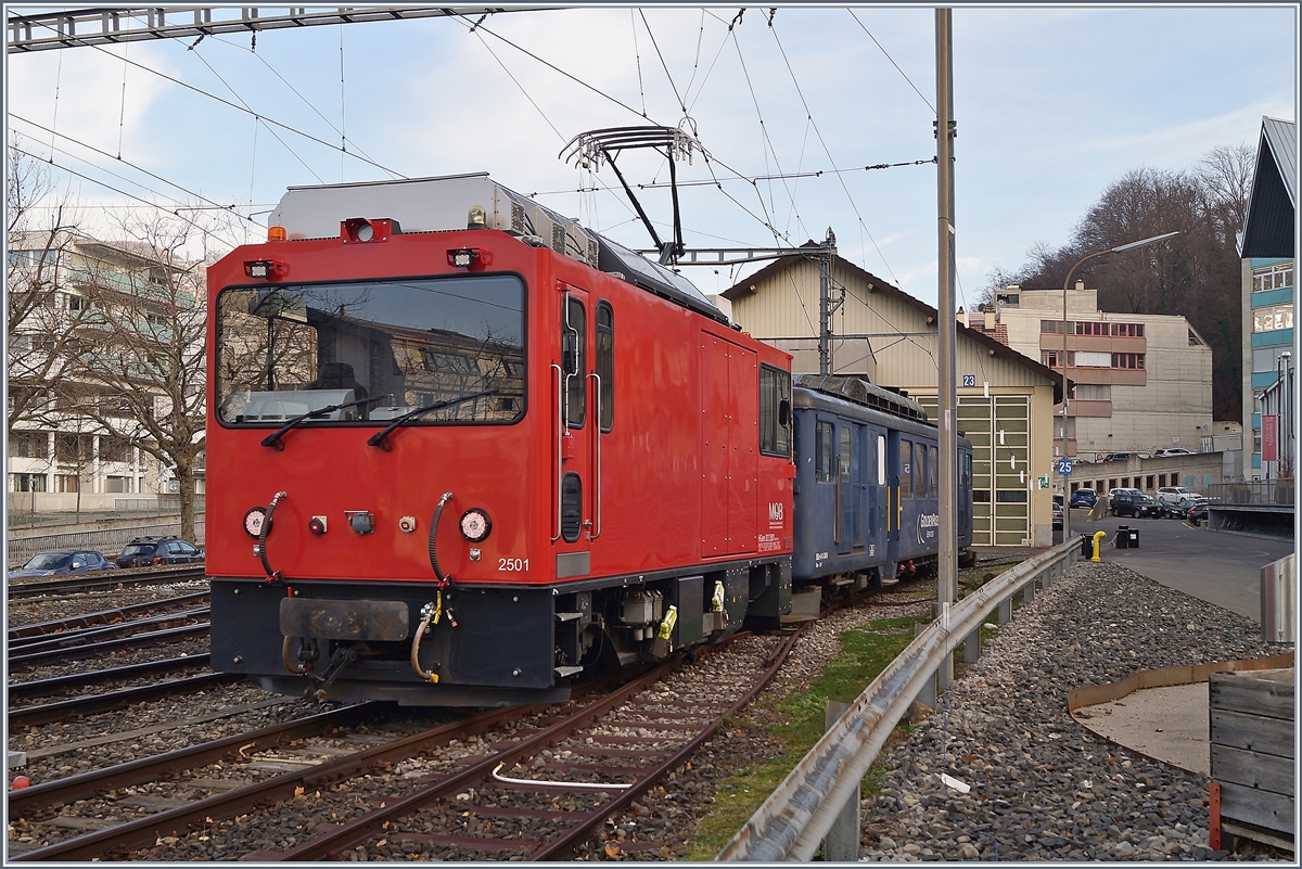 The MOB (ex MVR) HGem 2/2 2501 in Vevey.

19.12.2019
