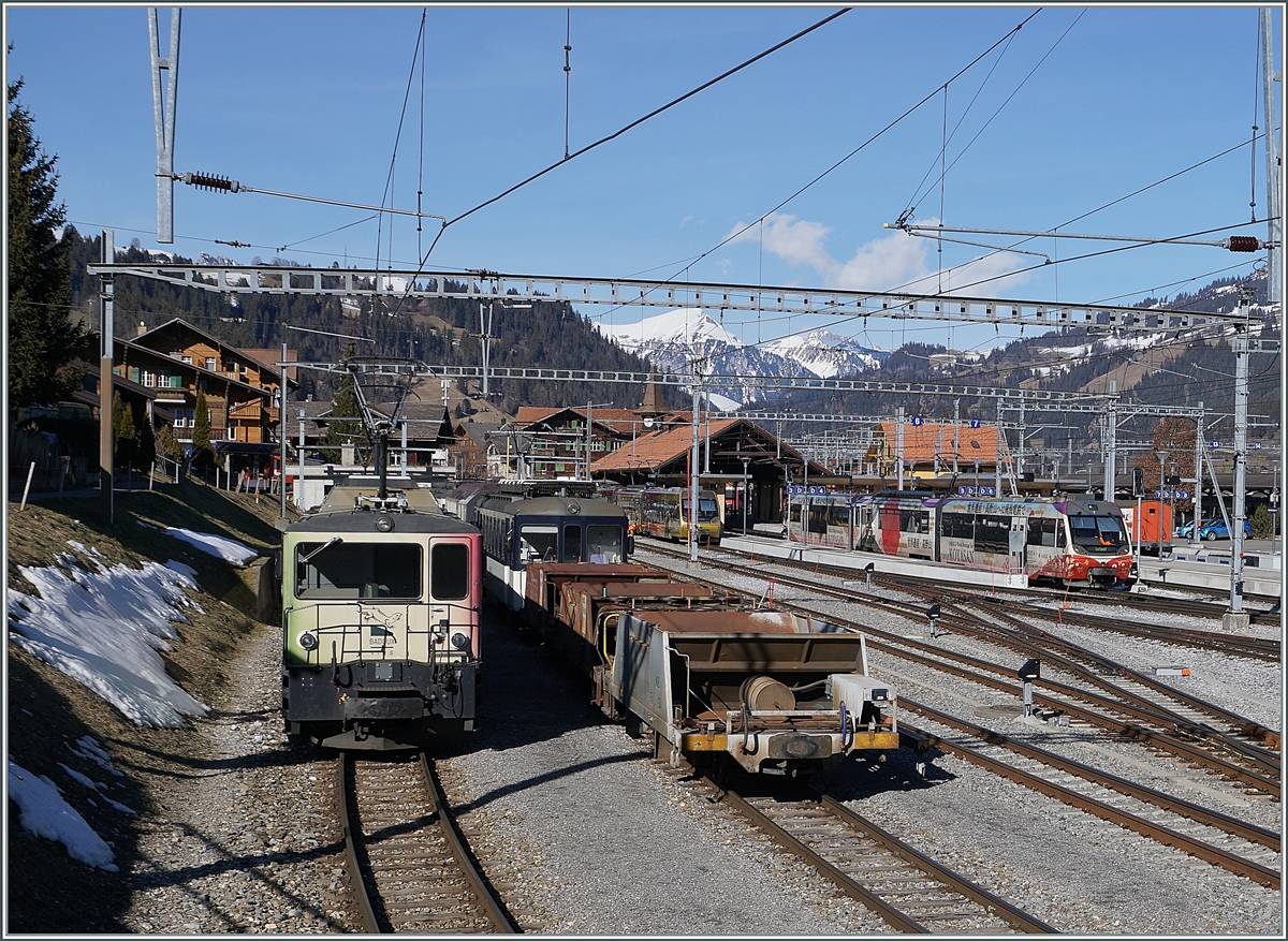 The MOB GDe 4/4 6001 and the outcoing Be 4/4 in Zweisimmen. 

27.02.2021