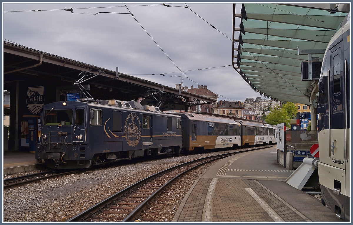 The MOB GDe 4/4 6002 wiht a Panoramic Express to Zweisimmen in Montreux. 

06.09.2020