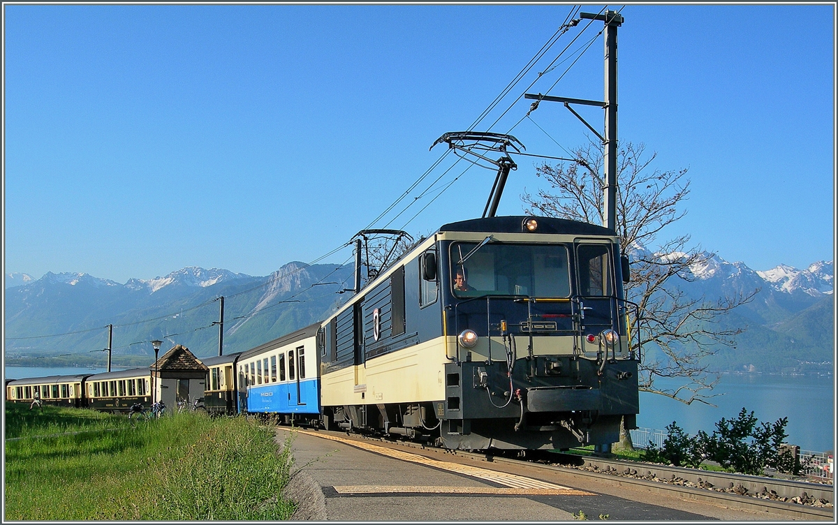 The MOB GDe 4/4 6004 Interlaken by Châtelard (VD).
22.04.2007