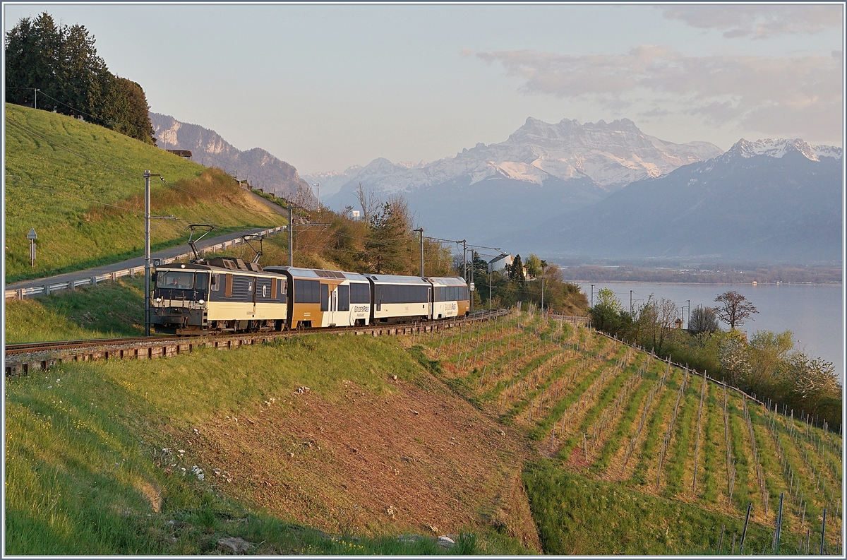 The MOB GDe 4/4 6004  Interlaken  with a MOB Panoramic Express from Montreux to Zweisimmen by Planchamp. 

11.04.2020