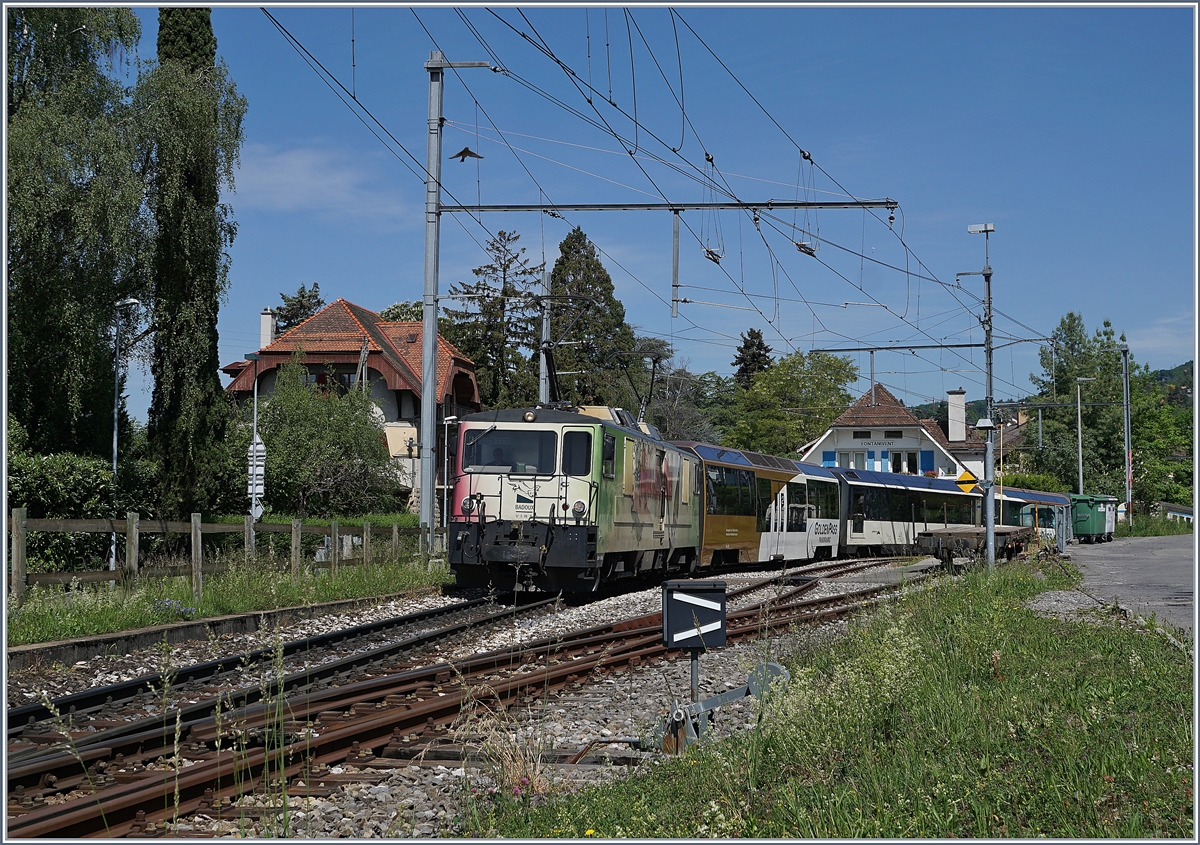 The MOB GDe 4/4 6006 with a Panoramic Express on the way to Zweisimmen by Fontanivent. 

08.05.2020