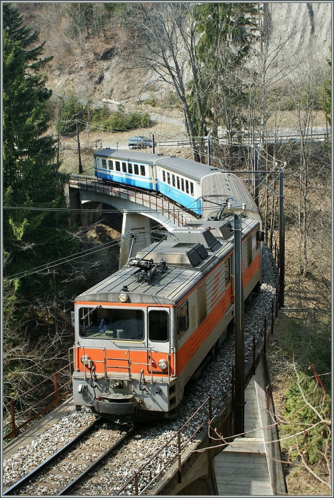 The MOB GDe 4/4 (ex GFM) on the way to Zweisimmen near Les Avants.
04.05.2009