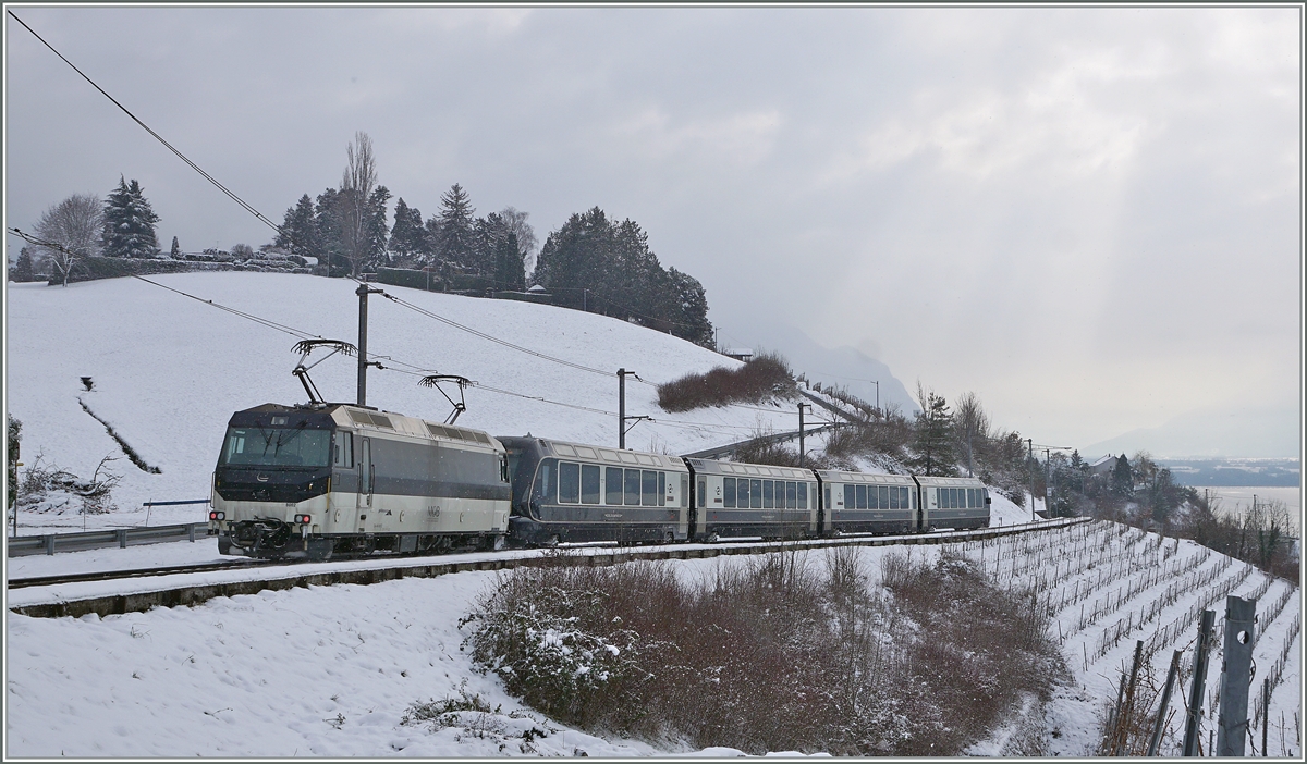 The MOB Ge 4/4 8001 with the GPX 4065 from Interlaken to Montreux by Planchamp.
 
22.01.2023
